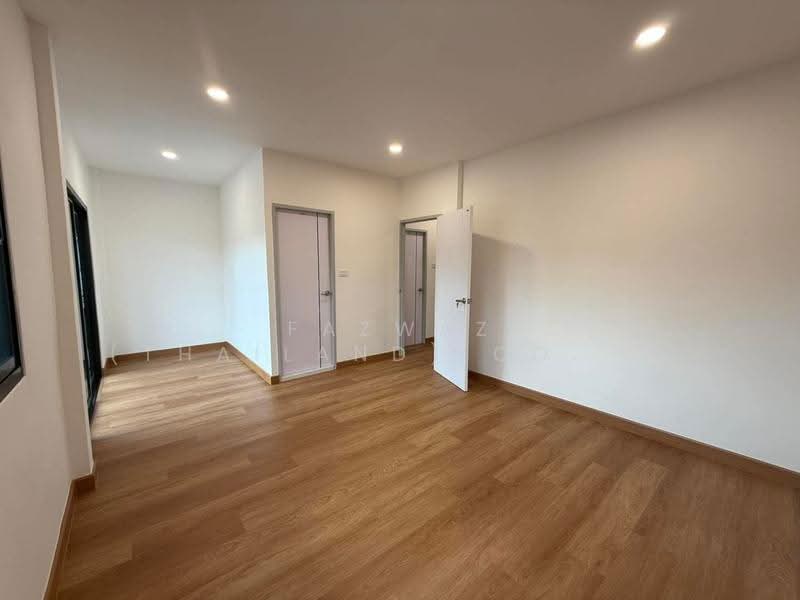 Suanluang Ville (Nirun Ville 3), Bangkok, Soi Chaloem Phrakiat Rama 9 Soi 28, Nong Bon, Prawet, Bangkok, 3 Bedrooms, 120 sqm, Single Detached House For Sale, by Fazwaz (Thailand) Co., Ltd., 500533203 - DDproperty.com