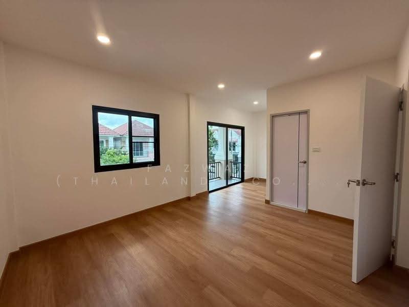 Suanluang Ville (Nirun Ville 3), Bangkok, Soi Chaloem Phrakiat Rama 9 Soi 28, Nong Bon, Prawet, Bangkok, 3 Bedrooms, 120 sqm, Single Detached House For Sale, by Fazwaz (Thailand) Co., Ltd., 500533203 - DDproperty.com