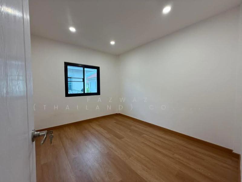 Suanluang Ville (Nirun Ville 3), Bangkok, Soi Chaloem Phrakiat Rama 9 Soi 28, Nong Bon, Prawet, Bangkok, 3 Bedrooms, 120 sqm, Single Detached House For Sale, by Fazwaz (Thailand) Co., Ltd., 500533203 - DDproperty.com