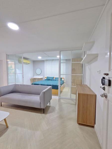 Ratchada City 18 Condominium, Bangkok, Soi 18, Ratchadaphisek Road, Samsen Nok, Huai Khwang, Bangkok, 1 Bedroom, 30 sqm, Condo For Sale, by Fazwaz (Thailand) Co., Ltd., 500533298 - DDproperty.com