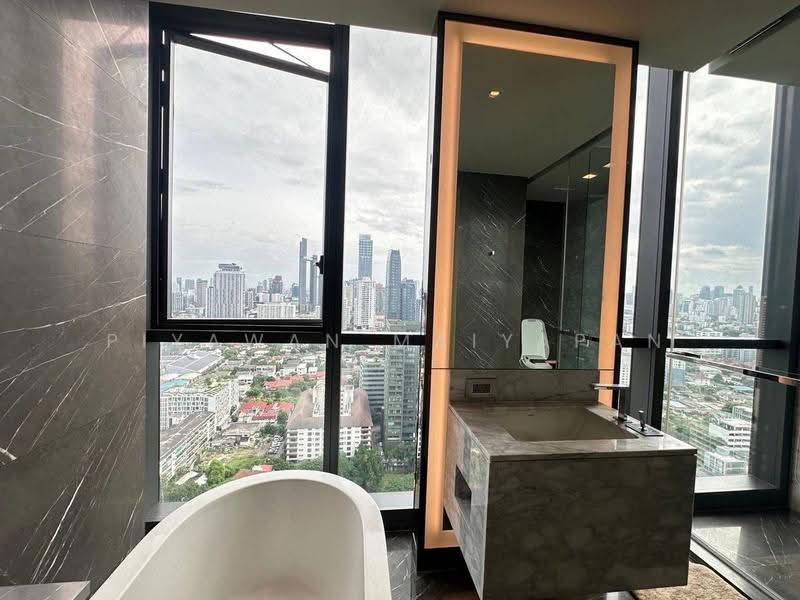 The Monument Thonglor, Bangkok, 998 Thonglor Road, Khlong Tan Nua, Watthana, Bangkok, 2 Bedrooms, 125 sqm, Condo For Rent, by Piyawan Maiyapan, 500533329 - DDproperty.com