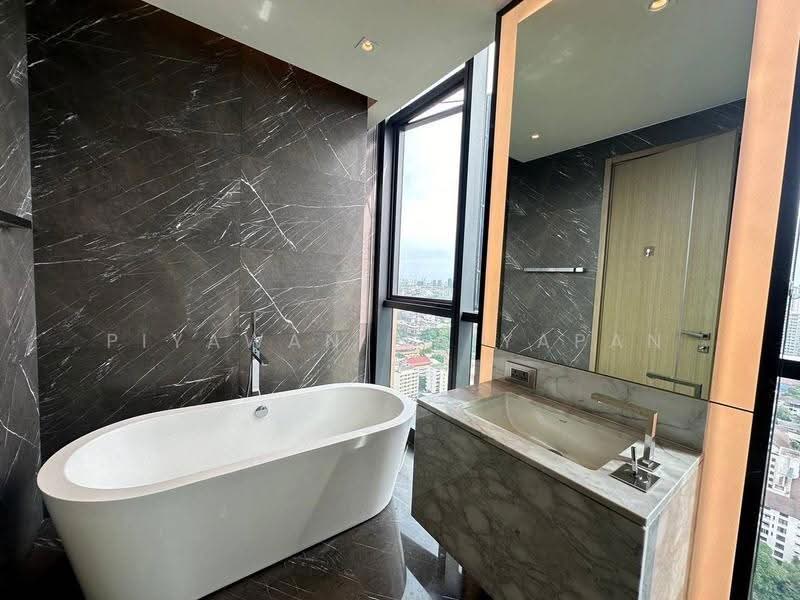 The Monument Thonglor, Bangkok, 998 Thonglor Road, Khlong Tan Nua, Watthana, Bangkok, 2 Bedrooms, 125 sqm, Condo For Rent, by Piyawan Maiyapan, 500533329 - DDproperty.com