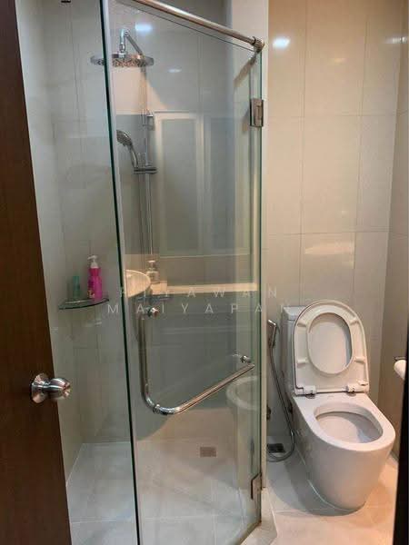 Sky Walk Residences, Bangkok, 1599 Sukhumvit Road, Phra Kanong Nua, Watthana, Bangkok, 1 Bedroom, 40 sqm, Condo For Rent, by Piyawan Maiyapan, 500533356 - DDproperty.com