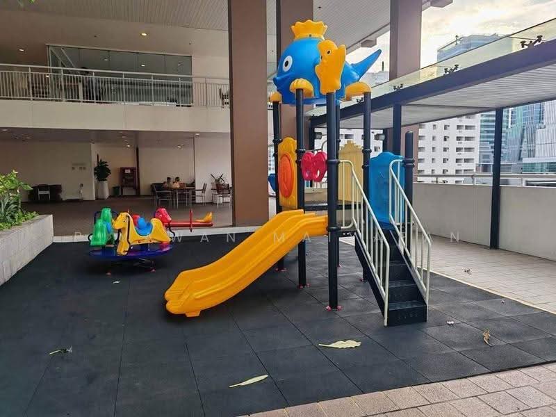 The Empire Place, Bangkok, 88 Narathiwatratchanakharin Road, Thung Maha Mek, Sathon, Bangkok, 1 Bedroom, 65 sqm, Condo For Rent, by Piyawan Maiyapan, 500533362 - DDproperty.com