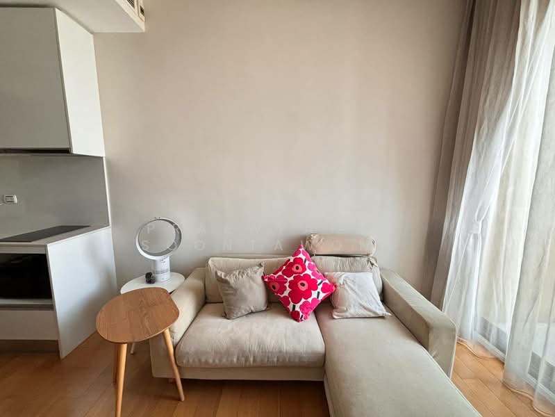 Equinox Phahol Vibha, Bangkok, 345 Paholyothin Road, Jom Phon, Chatuchak, Bangkok, 1 Bedroom, 30 sqm, Condo For Rent, by Praewpakar Soontawong, 500533411 - DDproperty.com