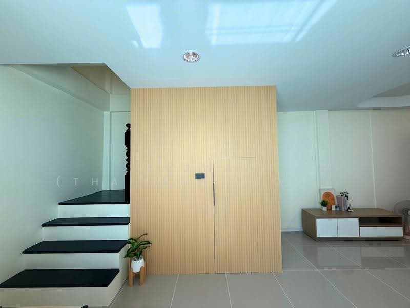 บ้าน 2 นอน เพชรเกษม–หนองแขม | รีโนเวตใหม่ปี 2026 เฟอร์ครบ พร้อมอยู่, กรุงเทพ, หนองแขม, กรุงเทพ, 120 ตร.ม., Townhouse ขาย, โดย Fazwaz (Thailand) Co., Ltd., 500533461 - DDproperty.com