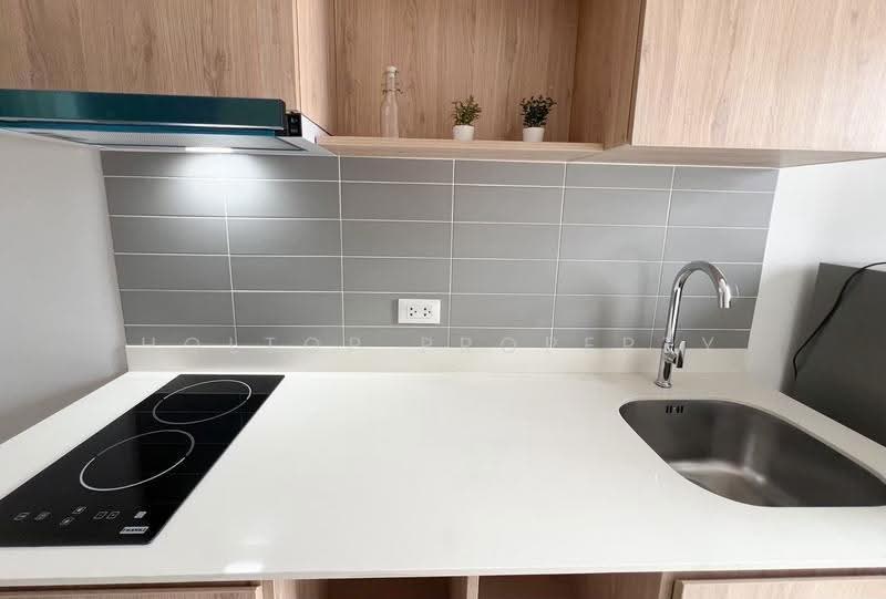 Chewathai Pinklao, Bangkok, Arun Amarin Road, Bang Yi Khan, Bang Phlat, Bangkok, 1 Bedroom, 30 sqm, Condo For Rent, by Holtop Property, 500533608 - DDproperty.com
