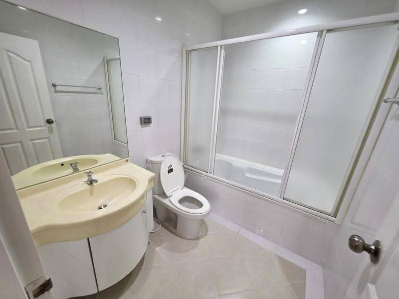 PG Rama 9, Bangkok, 98 Rama 9 Road, Huai Khwang, Bangkok, 2 Bedrooms, 66 sqm, Condo For Rent, by Lalitkan Panyasai, 500533798 - DDproperty.com