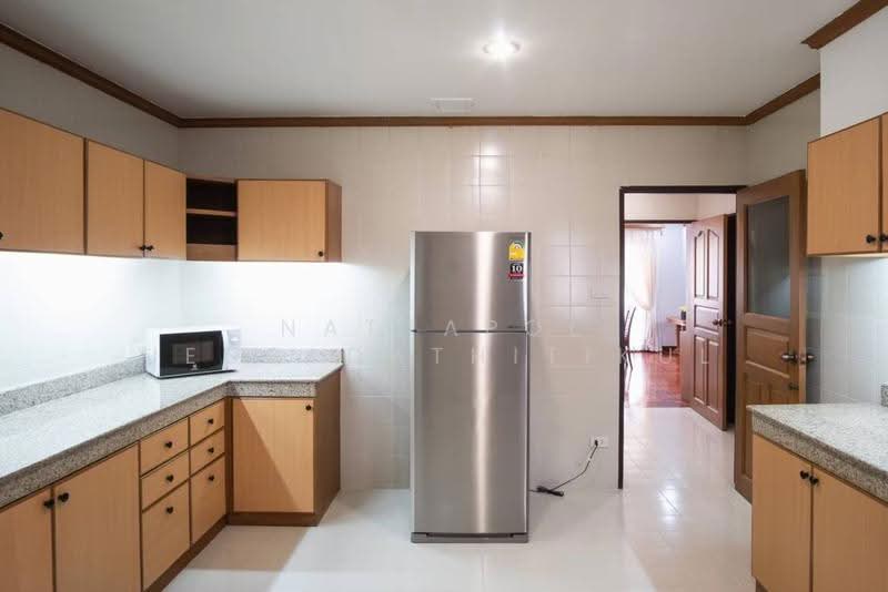 Nida Thonglor Apartment, Bangkok, Thong Lo 5 Alley, Khlong Tan Nua, Watthana, Bangkok, 3 Bedrooms, 250 sqm, Apartment For Rent, by Nattapol Jedsadathitikul, 500533855 - DDproperty.com