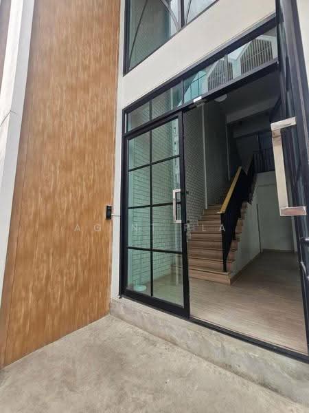 4-Storey Modern Home Office for Rent –Near Hua Mak Airport Link & MRT Yellow Line (SPSP6675), Bangkok, Suan Luang, Bangkok, , 368 sqm, Shophouse For Rent, by Agent Pla, 500533869 - DDproperty.com