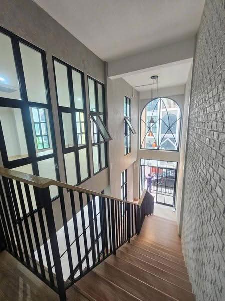 4-Storey Modern Home Office for Rent –Near Hua Mak Airport Link & MRT Yellow Line (SPSP6675), Bangkok, Suan Luang, Bangkok, , 368 sqm, Shophouse For Rent, by Agent Pla, 500533869 - DDproperty.com