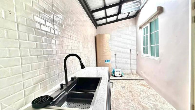 Golden Town Bangna km.5, Samut Prakan, Buanakarin, Bang Kaeo, Bang Plee, Samut Prakan, 3 Bedrooms, 105 sqm, Townhouse For Sale, by Saowaluk Anupong, 500533871 - DDproperty.com