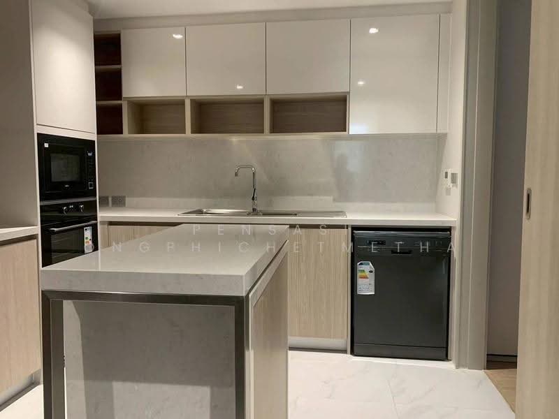GM Estate Hotel & Executive Apartments, Bangkok, 55 Sukhumvit 20 Alley, Khong Tan, Khlong Toei, Bangkok, 3 Bedrooms, 200 sqm, Apartment For Rent, by Pensasi Ongphichetmetha, 500533881 - DDproperty.com