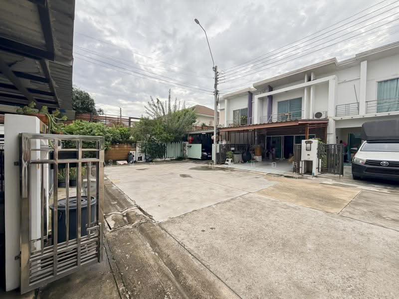 Pruksa Town Phetkasem 81, Bangkok, Soi Petchkasem 81, Nong Kham, Nong Khaem, Bangkok, 3 Bedrooms, 103 sqm, Townhouse For Sale, by บริษัท เอชแอล แอสเซท จำกัด, 500533895 - DDproperty.com