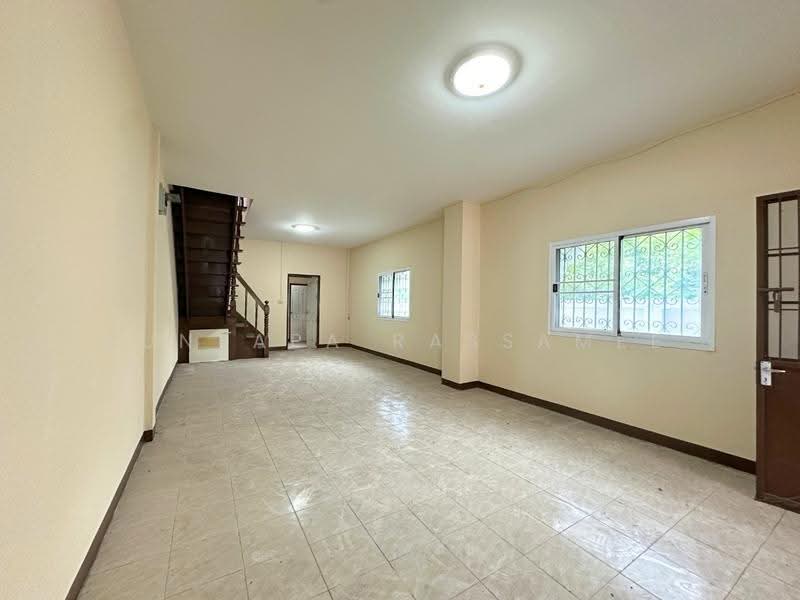 Samrej Ville 6, Nonthaburi, Soi Moobaan Samrej Ville 6, Sala Klang, Bang Kruai, Nonthaburi, 2 Bedrooms, 100 sqm, Townhouse For Sale, by Punpapa Rassamee, 500533925 - DDproperty.com