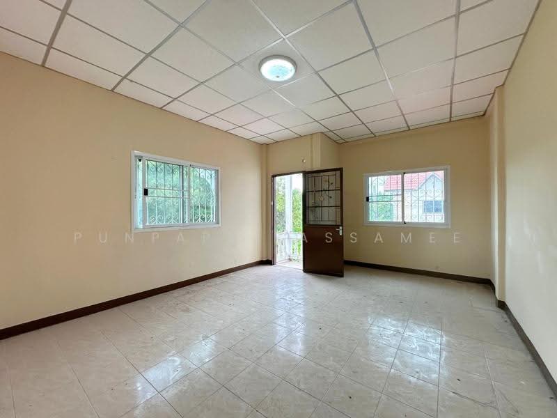 Samrej Ville 6, Nonthaburi, Soi Moobaan Samrej Ville 6, Sala Klang, Bang Kruai, Nonthaburi, 2 Bedrooms, 100 sqm, Townhouse For Sale, by Punpapa Rassamee, 500533925 - DDproperty.com