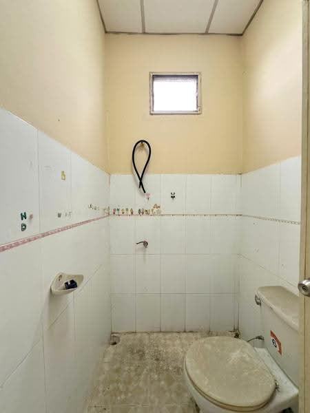 Samrej Ville 6, Nonthaburi, Soi Moobaan Samrej Ville 6, Sala Klang, Bang Kruai, Nonthaburi, 2 Bedrooms, 100 sqm, Townhouse For Sale, by Punpapa Rassamee, 500533925 - DDproperty.com