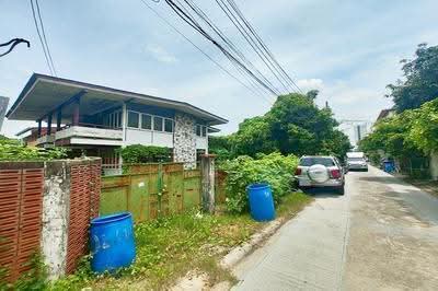 ขาย - ขายบ้านพร้อมที่ดิน 100 ตร.วา รัชดาภิเษก 44 ใกล้รถไฟฟ้า MRT, กรุงเทพ