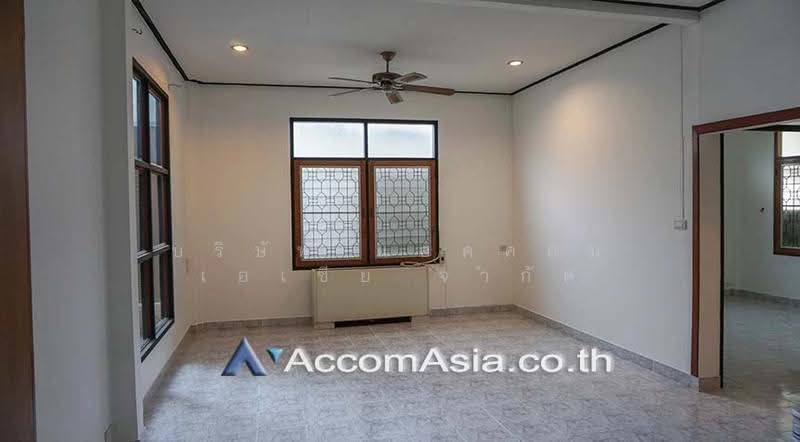 4 Bedrooms House for Rent in Sathorn, Bangkok at Peaceful Compound, Bangkok, Thung Maha Mek, Sathon, Bangkok, 4 Bedrooms, 400 sqm, Single Detached House For Rent, by บริษัท แอคคอม เอเซีย จำกัด, 500534031 - DDproperty.com