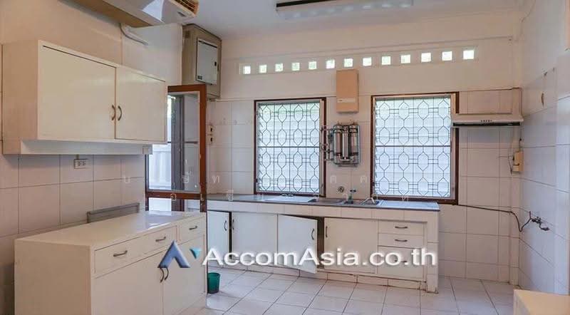 4 Bedrooms House for Rent in Sathorn, Bangkok at Peaceful Compound, Bangkok, Thung Maha Mek, Sathon, Bangkok, 4 Bedrooms, 400 sqm, Single Detached House For Rent, by บริษัท แอคคอม เอเซีย จำกัด, 500534031 - DDproperty.com