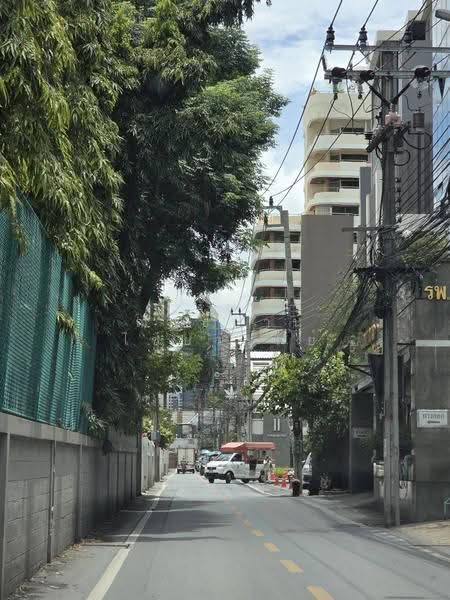 บ้านพร้อมที่ดินในซอยพร้อมมิตร ( พร้อมศรี ), Bangkok, สุขุมวิท 49, Khlong Tan Nua, Watthana, Bangkok, 4 Bedrooms, 200 sqm, Single Detached House For Sale, by ณัฐธยาน์ ไชยวรุตย์, 500534051 - DDproperty.com
