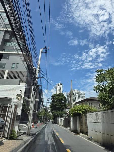 บ้านพร้อมที่ดินในซอยพร้อมมิตร ( พร้อมศรี ), Bangkok, สุขุมวิท 49, Khlong Tan Nua, Watthana, Bangkok, 4 Bedrooms, 200 sqm, Single Detached House For Sale, by ณัฐธยาน์ ไชยวรุตย์, 500534051 - DDproperty.com