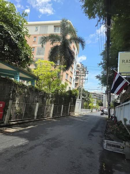 บ้านพร้อมที่ดินในซอยพร้อมมิตร ( พร้อมศรี ), Bangkok, สุขุมวิท 49, Khlong Tan Nua, Watthana, Bangkok, 4 Bedrooms, 200 sqm, Single Detached House For Sale, by ณัฐธยาน์ ไชยวรุตย์, 500534051 - DDproperty.com