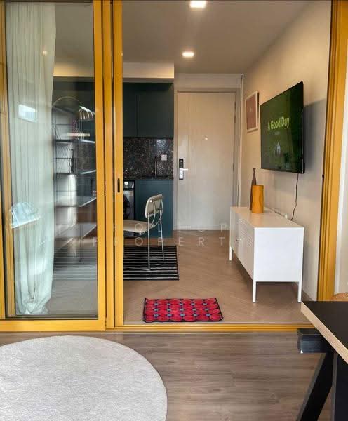 The Base Sukhumvit 50, Bangkok, Soi Roem Charoen 1, Sukhumvit 50 Road, Phra Kanong, Khlong Toei, Bangkok, 1 Bedroom, 38 sqm, Condo For Rent, by Holtop Property, 500534084 - DDproperty.com