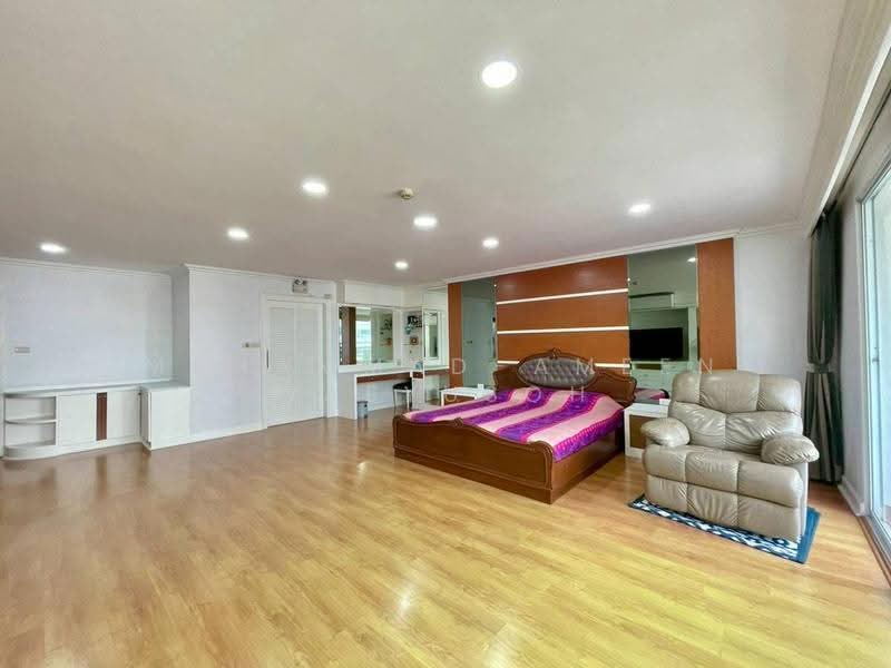 Wattana Heights, Bangkok, Sukhumvit Road, Khlongtoei Nua, Watthana, Bangkok, 3 Bedrooms, 336 sqm, Condo For Sale, by Muhammad-ameen Waeyusoh, 500534093 - DDproperty.com