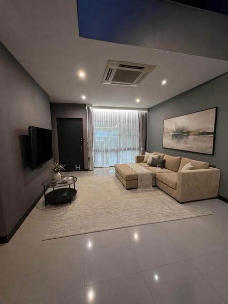 Landmark Ekamai-Ramindra, Bangkok, Sukhonthasawat Road, Lat Phrao, Bangkok, 3 Bedrooms, 224 sqm, Townhouse For Rent, by Khun Eve, 500534109 - DDproperty.com