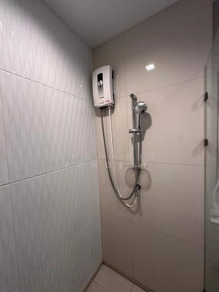 Life One Wireless, Bangkok, 1 Wireless Road, Lumphini, Pathum Wan, Bangkok, 1 Bedroom, 38 sqm, Condo For Sale, by Thanakit Pongpit, 500534113 - DDproperty.com