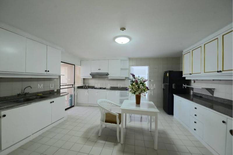 Oriental Towers, Bangkok, 25 Soi Ekkamai 12, Ekkamai Road, Khlong Tan Nua, Watthana, Bangkok, 3 Bedrooms, 350 sqm, Condo For Sale, by Muhammad-ameen Waeyusoh, 500534226 - DDproperty.com
