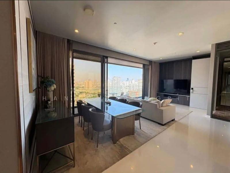 Vittorio 39, Bangkok, 8 Sukhumvit, Khlong Tan Nua, Watthana, Bangkok, 2 Bedrooms, 127 sqm, Condo For Sale, by Thanakit Pongpit, 500534289 - DDproperty.com