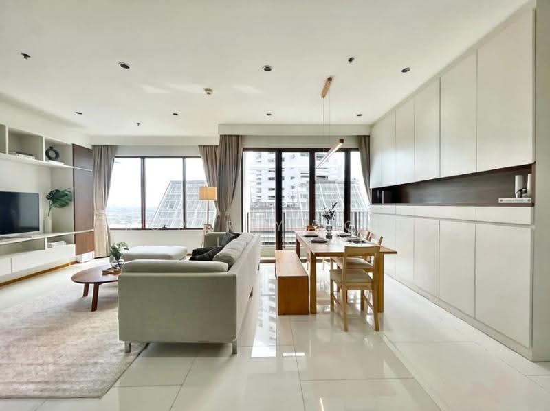 The Emporio Place, Bangkok, 93 Soi Sukhumvit 24, Sukhumvit Road, Khong Tan, Khlong Toei, Bangkok, 2 Bedrooms, 105 sqm, Condo For Rent, by PROPERTYSIGHTS REAL ESTATE, 500534291 - DDproperty.com