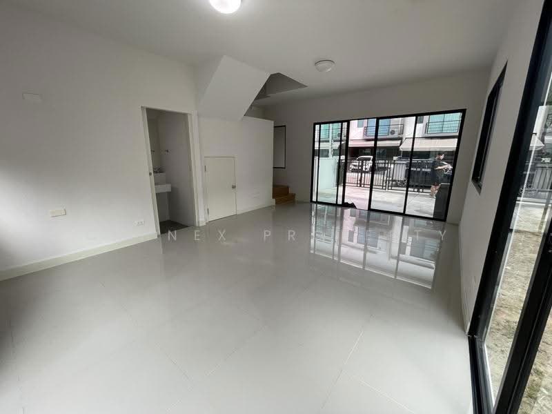 Baan Klang Muang Ramintra : บ้านกลางเมือง รามอินทรา, กรุงเทพ, ซอยกาญจนาภิเษก 6/1, ท่าแร้ง, บางเขน, กรุงเทพ, 145 ตร.ม., ทาวน์เฮ้าส์ ขาย, โดย Connex Property, 500534319 - DDproperty.com