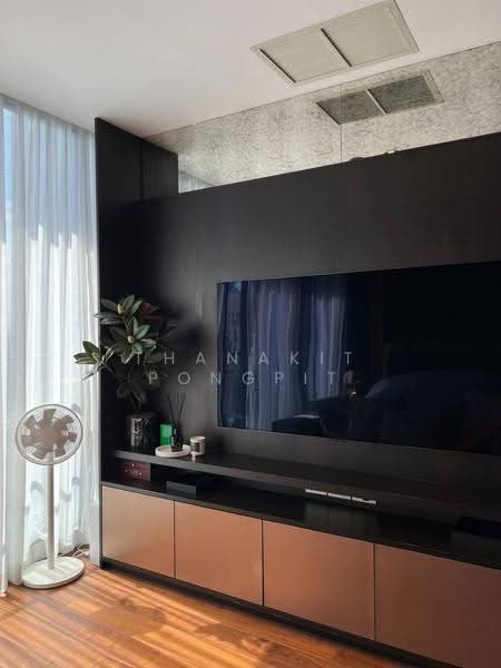 Noble Ploenchit, Bangkok, 1035 Ploenchit Road, Lumphini, Pathum Wan, Bangkok, 1 Bedroom, 45 sqm, Condo For Sale, by Thanakit Pongpit, 500534339 - DDproperty.com