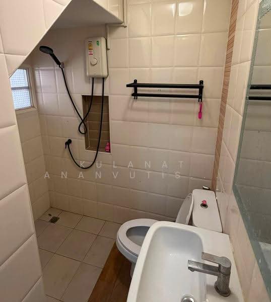 Golden Town 2 Onnut-Pattanakarn, Bangkok, 189 Soi On Nut 65 Yaek 14, Prawet, Bangkok, 4 Bedrooms, 115 sqm, Townhouse For Sale, by Kulanat Ananvutisombat, 500534361 - DDproperty.com