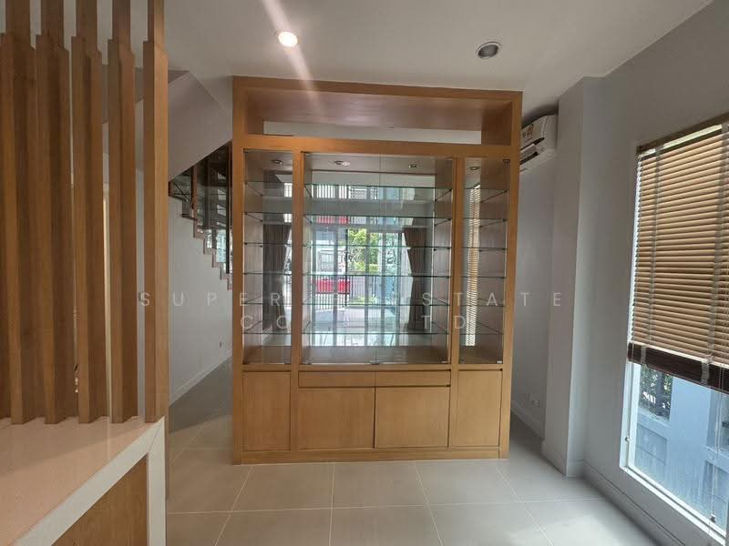 Baan Klang Muang Urbanion Rama 9-Ladprao : บ้านกลางเมือง เออร์บาเนี่ยน พระราม 9-ลาดพร้าว, กรุงเทพ, ซอยลาดพร้าว 84 ถนนลาดพร้าว, วังทองหลาง, กรุงเทพ, 150 ตร.ม., Townhouse ให้เช่า, โดย Super B Estate Co., Ltd, 500534375 - DDproperty.com