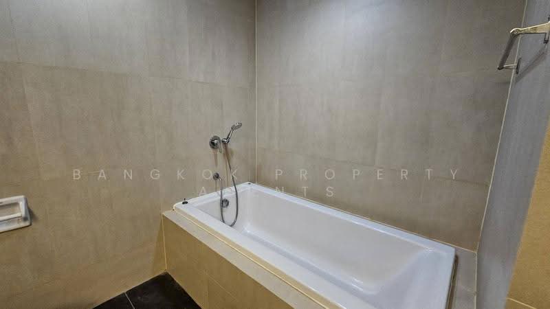 Shama Ekamai Bangkok, Bangkok, Ekamai Soi 8, Sukhumvit 63 Road, Phra Kanong Nua, Watthana, Bangkok, 3 Bedrooms, 240 sqm, Condo For Rent, by BANGKOK PROPERTY AGENTS, 500534385 - DDproperty.com