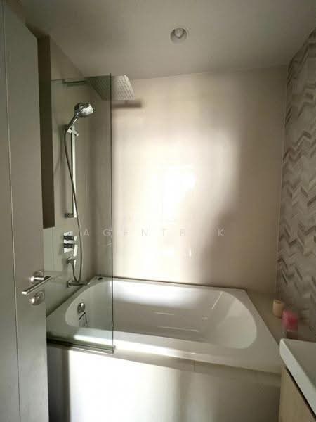 Oka Haus Sukhumvit 36, bangkok, 3399 Rama 4 Road, Khong Tan, Khlong Toei, Bangkok, 2 Bedrooms, 70 sqm, Condo For Rent, by Agentbkk, 500534440 - DDproperty.com