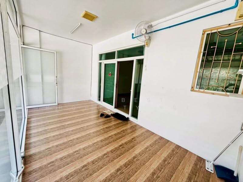 Gusto Townhome Bangna - Suvarnabhumi, Samut Prakan, Soi Wat Sriwaree Noi, Srisa Chorakhe Yai, Bang Sao Thong, Samut Prakan, 3 Bedrooms, 100 sqm, Townhouse For Sale, by The Best Property หนิง, 500534456 - DDproperty.com