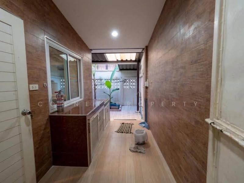 3-story home office, Sukhumvit 93, Soi Phueng Mee 9, Bangkok, , Bang Chak, Phra Khanong, Bangkok, 4 Bedrooms, 250 sqm, Single Detached House For Rent, by Connex Property, 500534488 - DDproperty.com