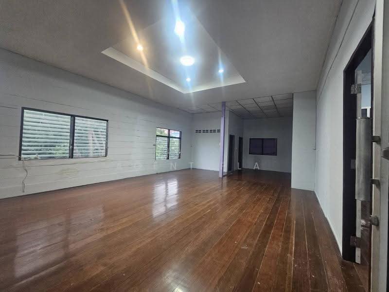 For Rent: Detached House / Home Office in Pattanakarn Area, Company Registration Allowed (SPSAD4158), Bangkok, พัฒนาการ, Suan Luang, Bangkok, 3 Bedrooms, 696 sqm, Single Detached House For Rent, by Agent Pla, 500534532 - DDproperty.com
