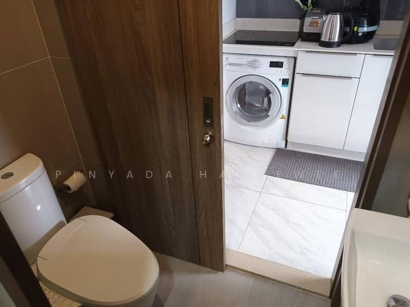 IDEO Mobi Asoke, Bangkok, New Petchaburi Road, Bang Kapi, Huai Khwang, Bangkok, 2 Bedrooms, 56 sqm, Condo For Sale, by Pinyada Hantewee, 500534663 - DDproperty.com