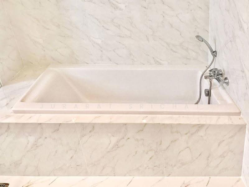 Raj Mansion, Bangkok, 31-33 Soi Sukhumvit 20, Khlong Toei, Bangkok, 3 Bedrooms, 120 sqm, Apartment For Rent, by Jurarat Srichat, 500534677 - DDproperty.com