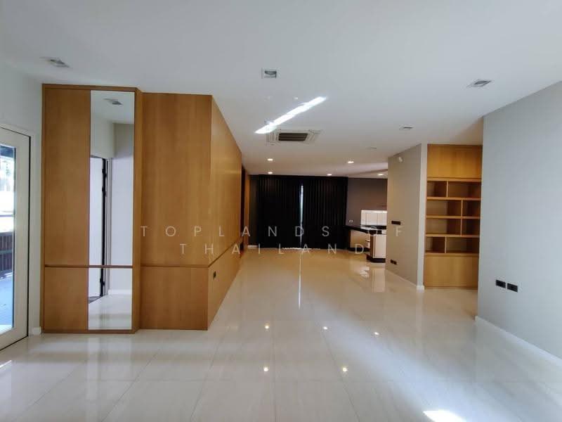 Private Nirvana Residence North-East, Bangkok, Soi Yothin Phatthana 11 Yak 7, Khlong Chan, Bang Kapi, Bangkok, 3 Bedrooms, 440 sqm, Single Detached House For Rent, by TopLands of Thailand, 500534699 - DDproperty.com