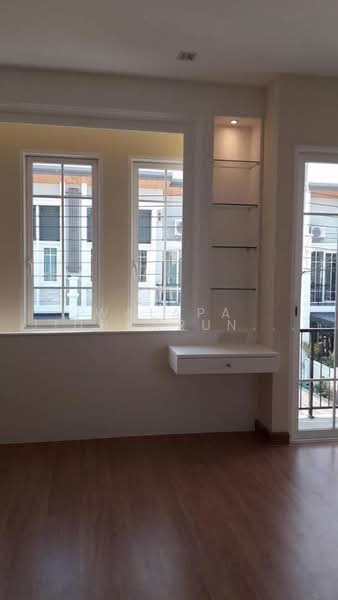 Golden Town 2 Ladprao-Kaset Nawamin, Bangkok, Soi Nawamin 42 Yak 27, Khlong Kum, Bueng Kum, Bangkok, 4 Bedrooms, 325 sqm, Townhouse For Sale, by Walapa Jidbumrungsakun, 500534919 - DDproperty.com