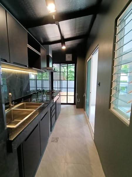 Villette Lite Pattanakarn, Bangkok, Soi Phatthanakan 38, Phatthanakan Road, Suan Luang, Bangkok, 3 Bedrooms, 125 sqm, Townhouse For Sale, by Walapa Jidbumrungsakun, 500534927 - DDproperty.com