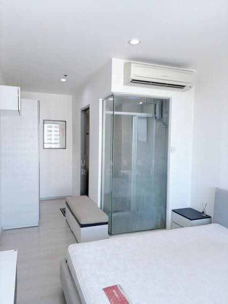 Life Ratchadapisek, Bangkok, 279 Ratchadapisaek Road, Huai Khwang, Bangkok, 2 Bedrooms, 56 sqm, Condo For Rent, by Jurarat Srichat, 500534992 - DDproperty.com
