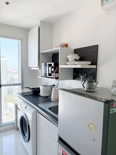 Life Ratchadapisek, Bangkok, 279 Ratchadapisaek Road, Huai Khwang, Bangkok, 2 Bedrooms, 56 sqm, Condo For Rent, by Jurarat Srichat, 500534992 - DDproperty.com